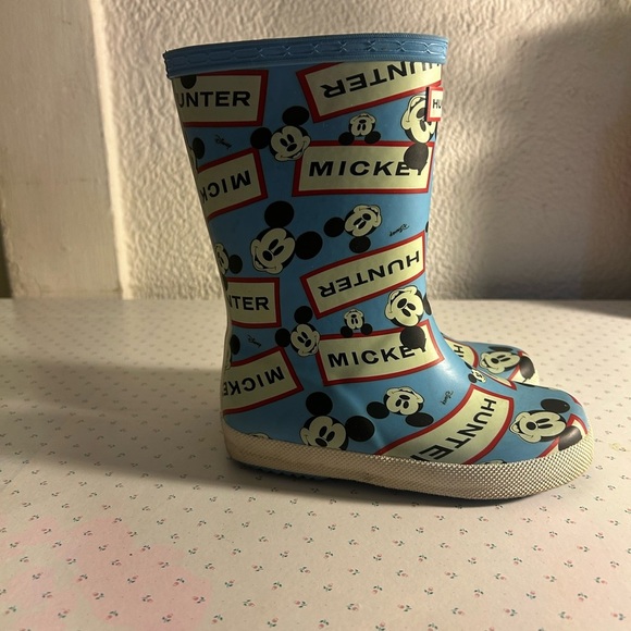 Hunter Disney Print Rain Boot Kids Size 11/12 Boys Girls Blue Waterproof - Picture 2 of 7
